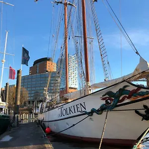 Segelschiff J.r. Tolkien Hamburg